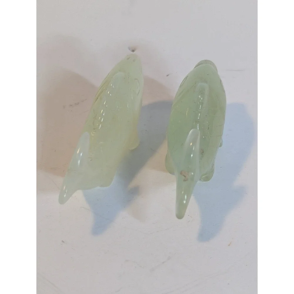 Hand‎ Carved Jade Fish Statues 1 1/4 in